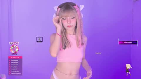 Snapshot of nyvy chatting on 10.11.25 nyvy online show from 10.11.25