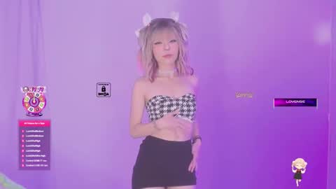 Snapshot of nyvy chatting on 12.15.25 nyvy online show from 12.15.25