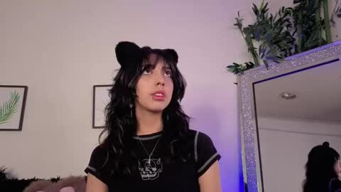 Snapshot of nyx_nayla chatting on 10.07.25 online show from 10.07.25