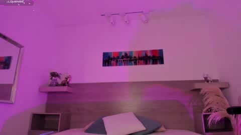 Nyx Shadow online show from 02.06.25