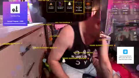 Snapshot of obsidian_stallion chatting on 10.19.25 Obsidian stallion online show from 10.19.25