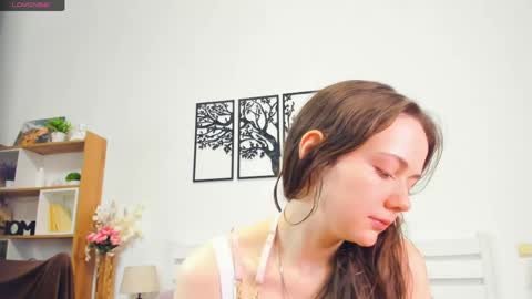 Snapshot of obsidiva chatting on 04.29.26 Elis online show from 04.29.26