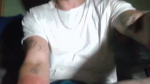 Snapshot of oddjuggla chatting on 09.21.25 oddjuggla online show from 09.21.25