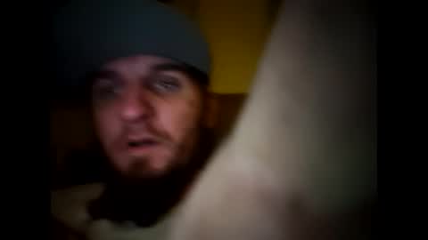 Snapshot of oddjuggla chatting on 11.19.25 oddjuggla online show from 11.19.25