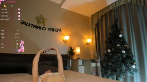 Lynna online show from 01.11.25