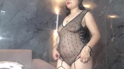 Snapshot of odette_b chatting on 10.22.25 odette_b online show from 10.22.25