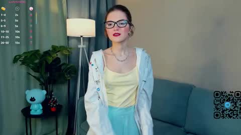 Snapshot of odettechurchwell chatting on 02.11.26 Eli online show from 02.11.26