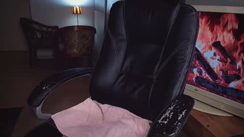 Snapshot of officeman7 chatting on 01.19.25 officeman7 online show from 01.19.25