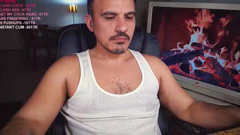 Snapshot of officeman7 chatting on 03.07.25 officeman7 online show from 03.07.25