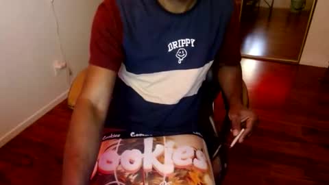 Snapshot of officialmoneyxxx chatting on 02.10.26 Money online show from 02.10.26