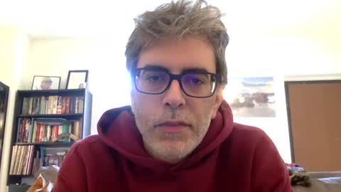 Snapshot of oggs48 chatting on 03.04.25 oggs48 online show from 03.04.25