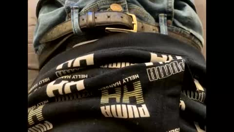 Snapshot of oggs48 chatting on 10.13.25 oggs48 online show from 10.13.25