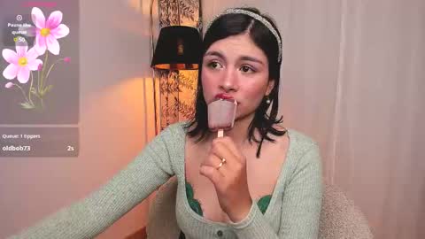 Snapshot of oh__holly chatting on 10.08.25  Holly  online show from 10.08.25