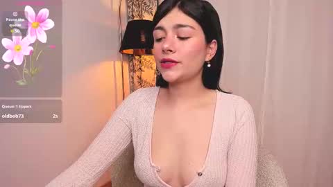 Snapshot of oh__holly chatting on 10.18.25  Holly  online show from 10.18.25