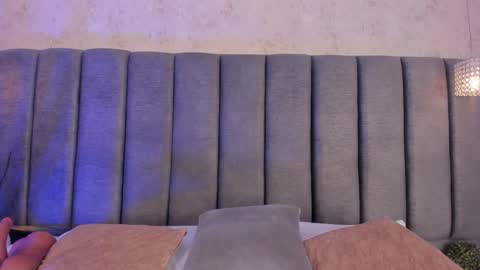 Holly online show from 02.06.25