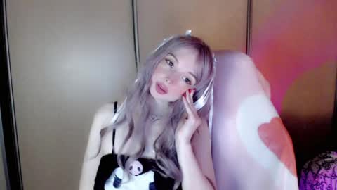 Snapshot of oh_pichuu chatting on 05.18.26 Milly online show from 05.18.26