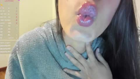 Snapshot of ohanna_ chatting on 01.27.25 ohanna_ online show from 01.27.25