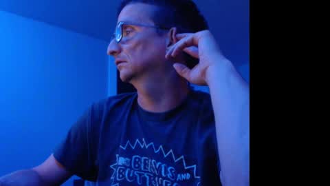 Snapshot of ohbitt chatting on 09.13.25 ohbitt online show from 09.13.25