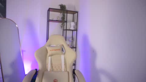 Julia online show from 12.12.24