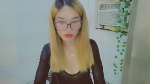 Snapshot of ohmyalessandraxcx chatting on 09.25.25 ohmyalessandraxcx online show from 09.25.25