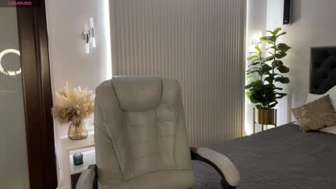 Emma online show from 02.12.26