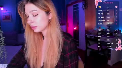 Snapshot of ohmymiami_ chatting on 02.27.25 Light online show from 02.27.25