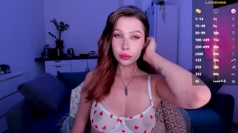 Snapshot of ohmymiami_ chatting on 09.13.25 Light online show from 09.13.25