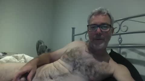 oiledcouple1 online show from 10.10.25