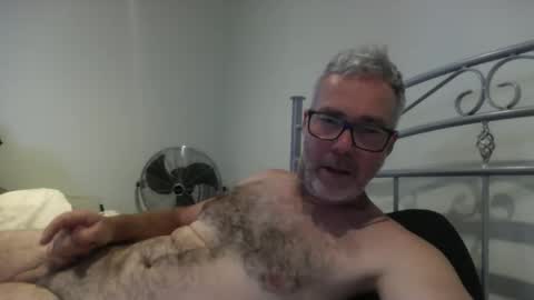 oiledcouple1 online show from 11.16.25