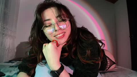 Skylar online show from 01.07.25