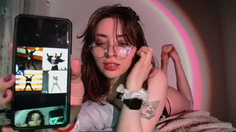 Skylar online show from 01.11.25