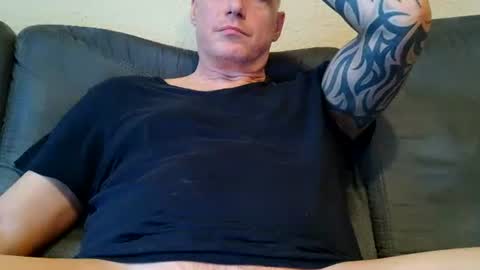 Snapshot of olavdelux chatting on 09.12.25 olavdelux online show from 09.12.25