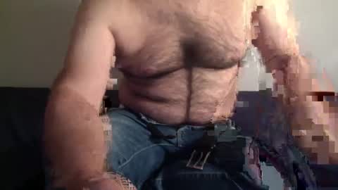 Snapshot of oldjeremy chatting on 03.08.25 oldjeremy online show from 03.08.25