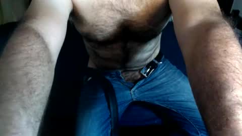 Snapshot of oldjeremy chatting on 10.26.25 oldjeremy online show from 10.26.25