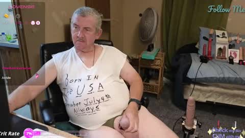 Snapshot of oldnewfun chatting on 09.21.25 oldnewfun online show from 09.21.25