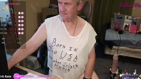 Snapshot of oldnewfun chatting on 09.30.25 oldnewfun online show from 09.30.25