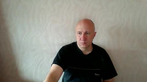Snapshot of oleg365 chatting on 10.16.25 figaro online show from 10.16.25