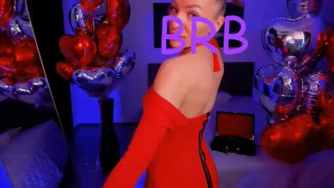Snapshot of oliva_candy chatting on 02.18.25 oliva_candy online show from 02.18.25