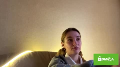 Olivia here online show from 09.29.25