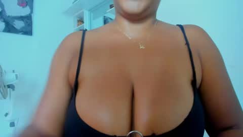 Snapshot of olivahot30 chatting on 01.27.25 olivahot30 online show from 01.27.25