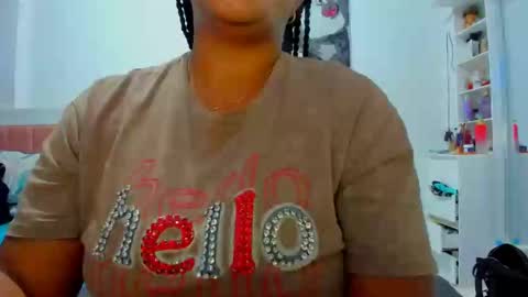 Snapshot of olivahot30 chatting on 02.19.25 olivahot30 online show from 02.19.25