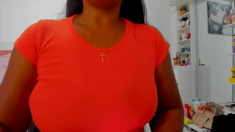 Snapshot of olivahot30 chatting on 03.06.25 olivahot30 online show from 03.06.25