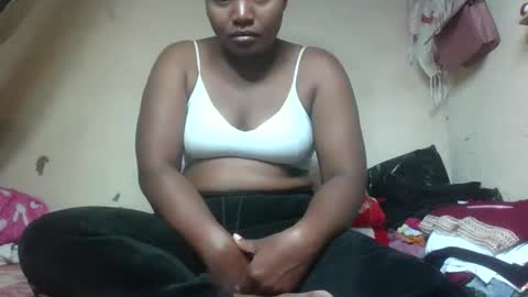 Snapshot of olivahras chatting on 09.15.25 olivahras online show from 09.15.25