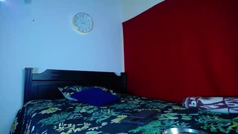 Oliver and MeganIndependent online show from 10.04.25