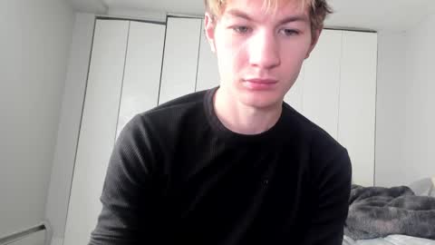 Snapshot of oliver_beck chatting on 12.02.24 Oliver Beck online show from 12.02.24