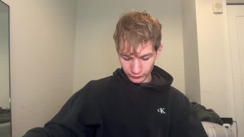 Snapshot of oliver_beck chatting on 01.27.25 Oliver Beck online show from 01.27.25