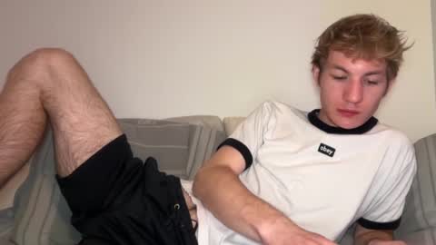 Snapshot of oliver_beck chatting on 03.12.25 Oliver Beck online show from 03.12.25