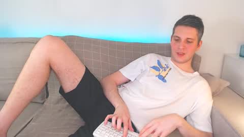 Oliver online show from 02.12.25