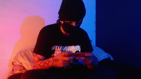 oliver_laid_2023 online show from 01.06.25