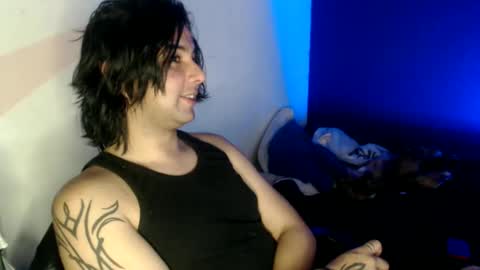 oliver_laid_2023 online show from 01.18.25